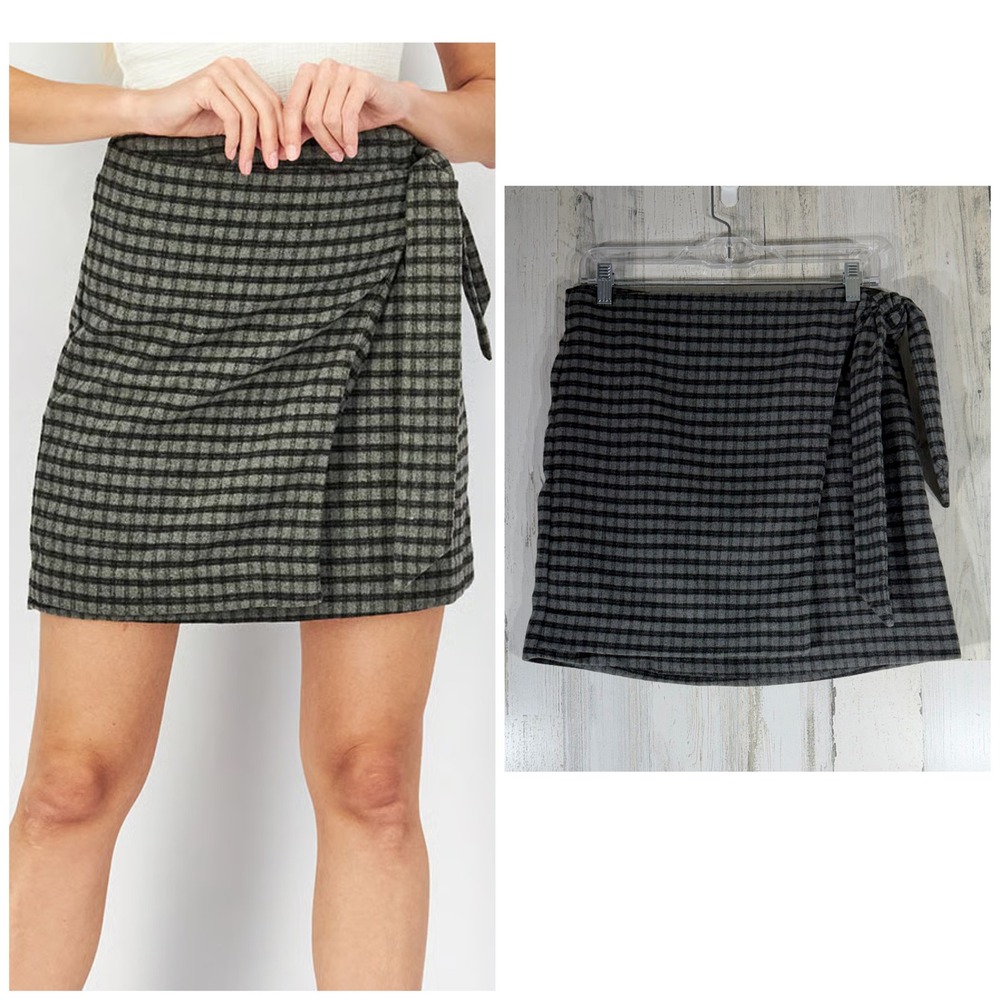 Riley & Rae Mini Skirt Women Size 6 Gray Black Plaid Fleece Faux Wrap Tie Waist
